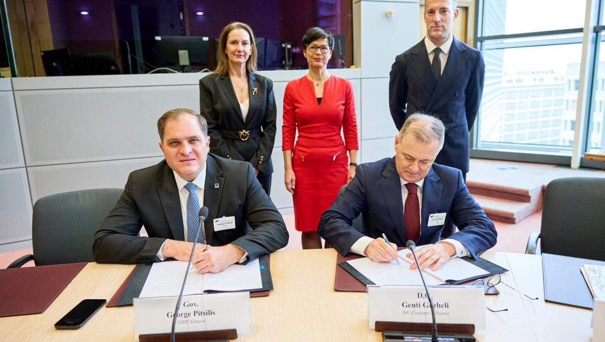 P-068655_00-15_02-HIGH-658284