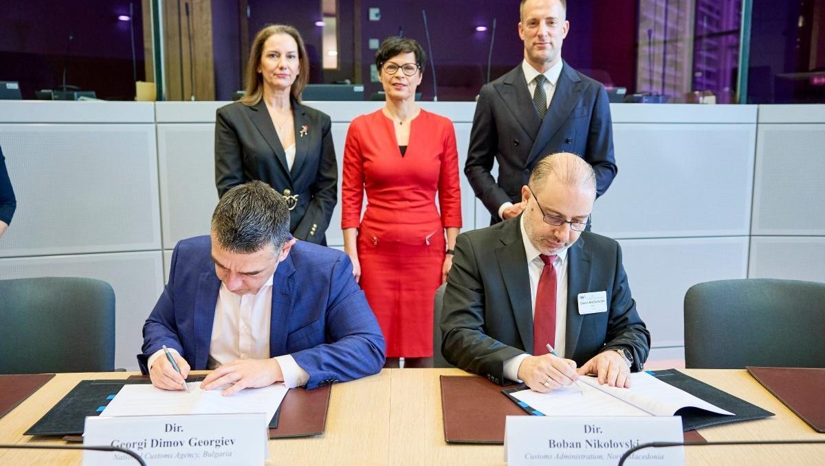 P-068655_00-19_02-HIGH-958164