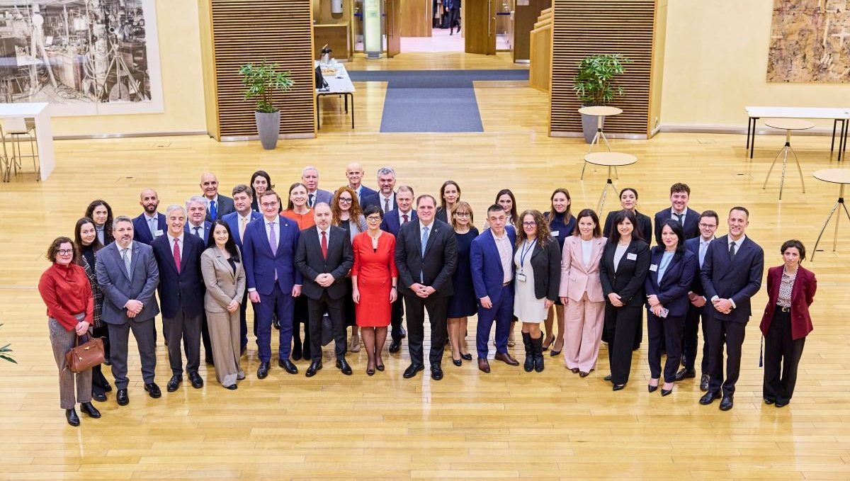 P-068655_00-32_02-HIGH-62606